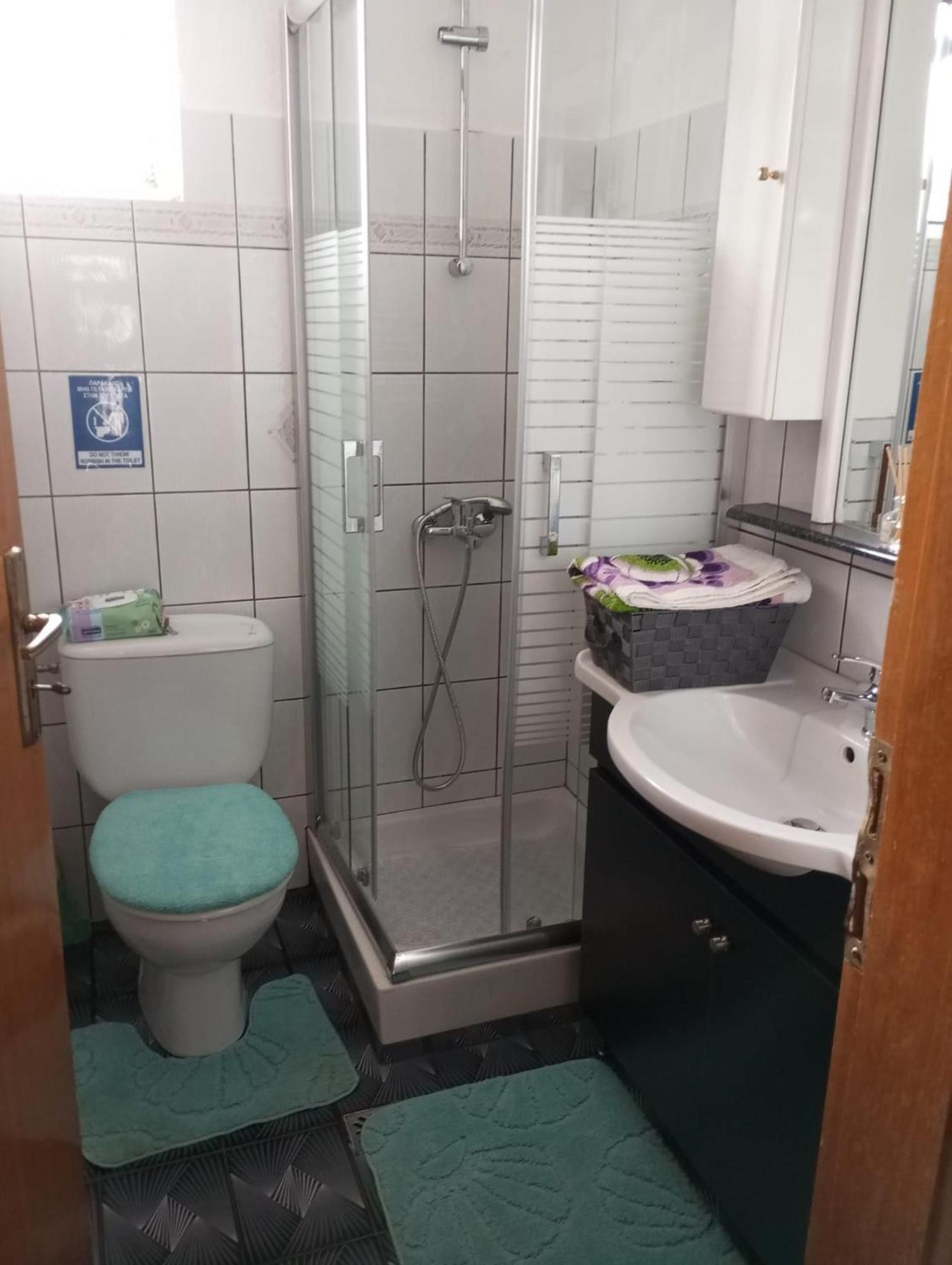 S.T Family Apartement Kalambaka Eksteriør billede