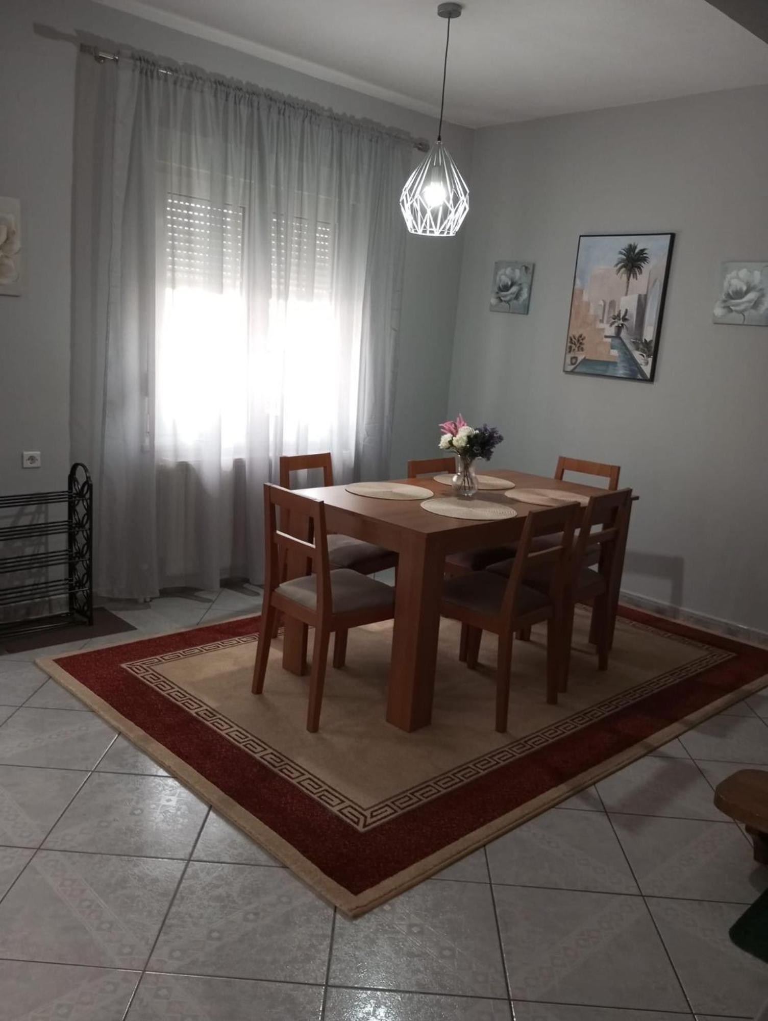 S.T Family Apartement Kalambaka Eksteriør billede